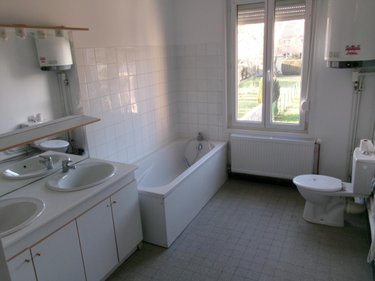 Location maison Béthune 62400 Pas-de-Calais 103 m2 4 pièces 780 euros