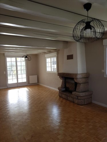 Location maison Plouigneau 29610 Finistère 117 m2 8 pièces 900 euros