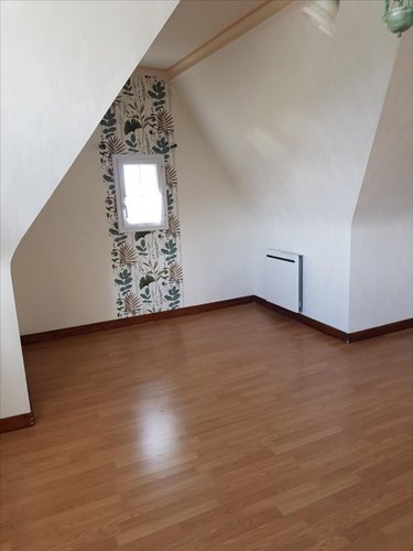 Location maison Plouigneau 29610 Finistère 117 m2 8 pièces 900 euros