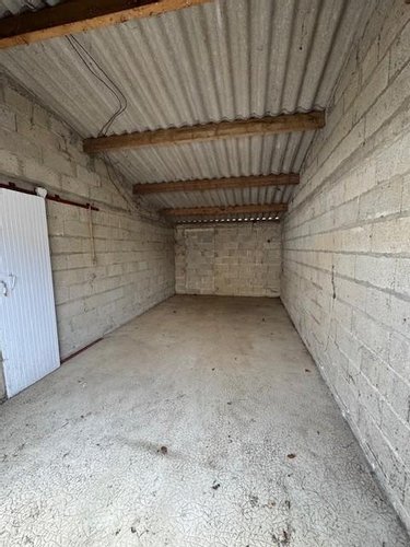 Garage et parking a vendre Loué 72540 Sarthe 22 m2  23000 euros