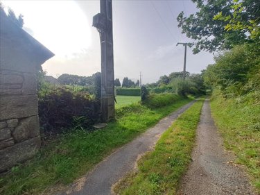 Terrain a batir a vendre Berrien 29690 Finistère 734 m2  17500 euros