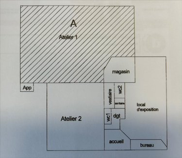 Fonds et murs commerciaux a vendre Spézet 29540 Finistère 565 m2  262500 euros