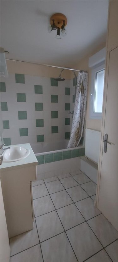 Location appartement Cherbourg-en-Cotentin 50100 Manche 54 m2 2 pièces 670 euros