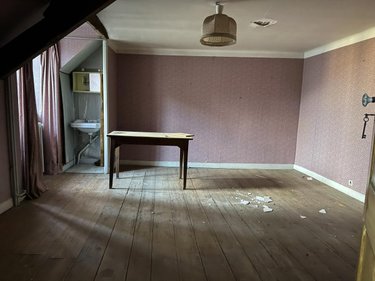 Immeuble a vendre Guingamp 22200 Côtes-d'Armor 700 m2  549920 euros