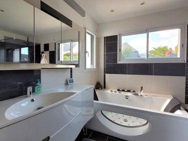Maison a vendre Quéven 56530 Morbihan 246 m2 7 pièces 882040 euros