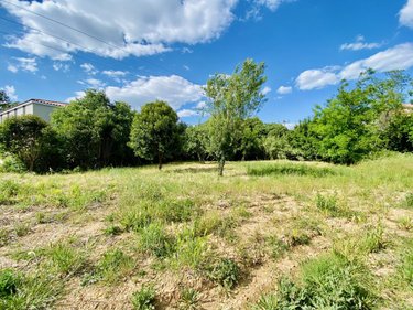 Terrain a batir a vendre Saint-Bauzille-de-Montmel 34160 Hérault 556 m2  220000 euros