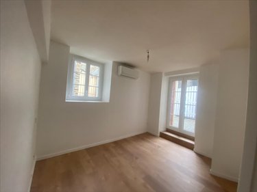Location appartement Dol-de-Bretagne 35120 Ille-et-Vilaine 43 m2 2 pièces 510 euros