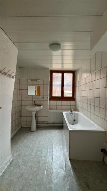 Immeuble a vendre Blancs Coteaux 51130 Marne 167 m2  157000 euros