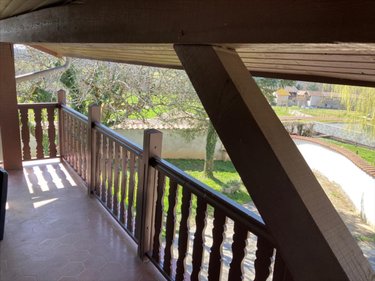 Maison a vendre Crans 01320 Ain 188 m2 6 pièces 388000 euros