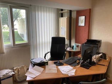 Fonds et murs commerciaux a vendre Grand-Couronne 76530 Seine-Maritime 82 m2  79900 euros