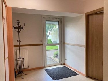 Fonds et murs commerciaux a vendre Grand-Couronne 76530 Seine-Maritime 82 m2  79900 euros