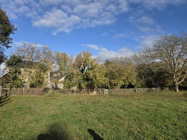 Terrain a batir a vendre Ménil 53200 Mayenne 3401 m2  37975 euros