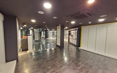 Location fonds et murs commerciaux Carhaix-Plouguer 29270 Finistère 170 m2  1800 euros