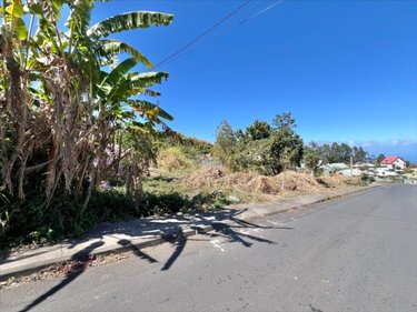 Terrain a batir a vendre Le Tampon 97430 Réunion 1221 m2  178500 euros