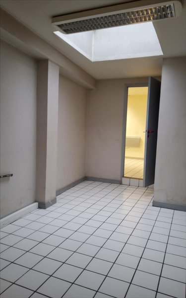 Location fonds et murs commerciaux Carhaix-Plouguer 29270 Finistère 80 m2  600 euros