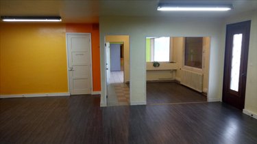 Location fonds et murs commerciaux Carhaix-Plouguer 29270 Finistère 300 m2  700 euros