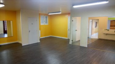 Location fonds et murs commerciaux Carhaix-Plouguer 29270 Finistère 300 m2  700 euros