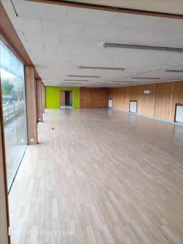 Location fonds et murs commerciaux Carhaix-Plouguer 29270 Finistère 300 m2  700 euros