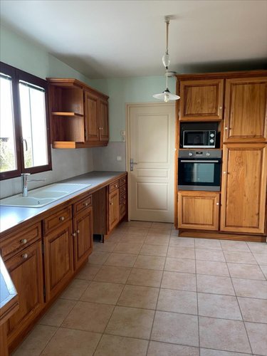 Location maison Mondoubleau 41170 Loir-et-Cher 148 m2 4 pièces 785 euros
