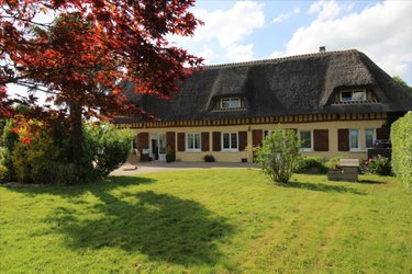 Location maison La Neuville-Chant-d'Oisel 76520 Seine-Maritime 202 m2 6 pièces 1400 euros