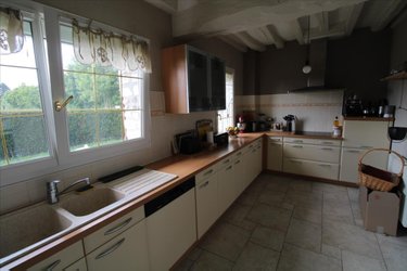 Location maison La Neuville-Chant-d'Oisel 76520 Seine-Maritime 202 m2 6 pièces 1400 euros