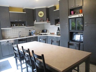 Maison a vendre Carhaix-Plouguer 29270 Finistère 226 m2 8 pièces 378000 euros