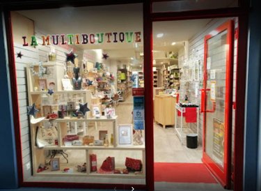 Location fonds et murs commerciaux Cherbourg-en-Cotentin 50100 Manche 85 m2  933 euros