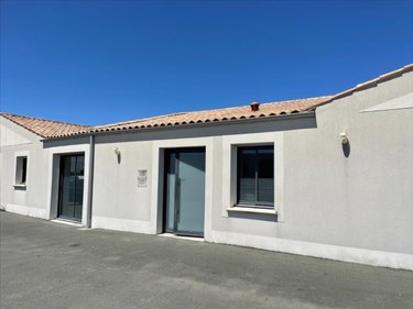 Fonds et murs commerciaux a vendre Andilly 17230 Charente-Maritime 262 m2  468000 euros