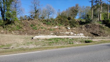 Bien agricole a vendre Plouyé 29690 Finistère  7500 euros