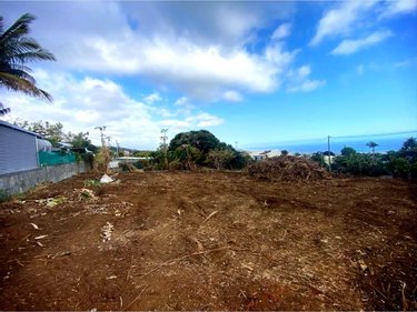 Terrain a batir a vendre L'Étang-Salé 97427 Réunion 572 m2  211000 euros