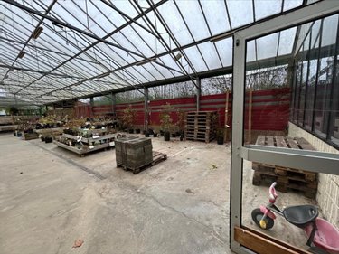 Fonds et murs commerciaux a vendre Saint-Sauveur-le-Vicomte 50390 Manche 1300 m2  210560 euros