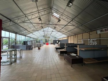 Fonds et murs commerciaux a vendre Saint-Sauveur-le-Vicomte 50390 Manche 1300 m2  210560 euros