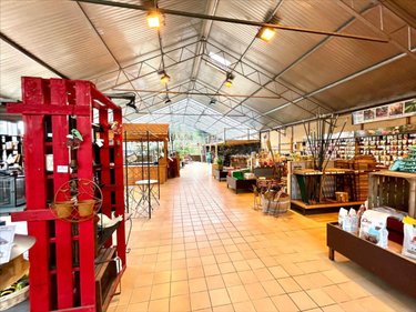 Fonds et murs commerciaux a vendre Saint-Sauveur-le-Vicomte 50390 Manche 1300 m2  147680 euros