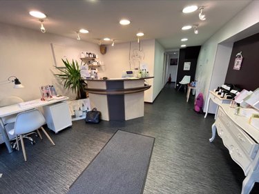 Fonds et murs commerciaux a vendre Carentan-les-Marais 50500 Manche 70 m2  65300 euros