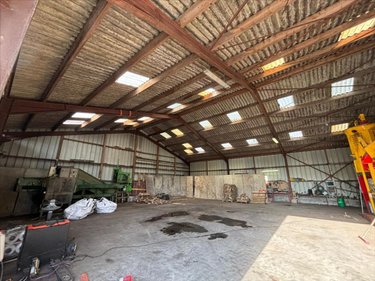 Immeuble a vendre Scaër 29390 Finistère 400 m2  199000 euros