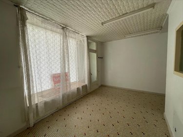 Immeuble a vendre Marans 17230 Charente-Maritime 240 m2  157500 euros
