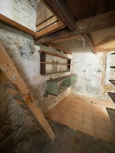 Immeuble a vendre Marans 17230 Charente-Maritime 240 m2  157500 euros