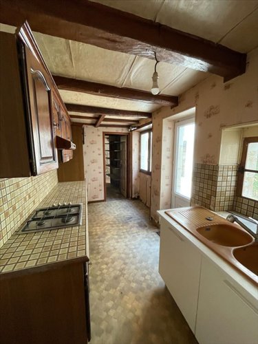 Immeuble a vendre Marans 17230 Charente-Maritime 240 m2  157500 euros