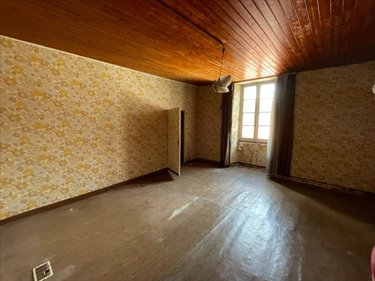 Immeuble a vendre Marans 17230 Charente-Maritime 240 m2  157500 euros