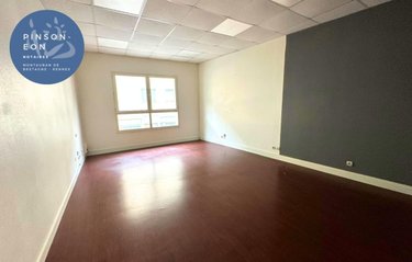 Location fonds et murs commerciaux Rennes 35000 Ille-et-Vilaine 78 m2  3050 euros
