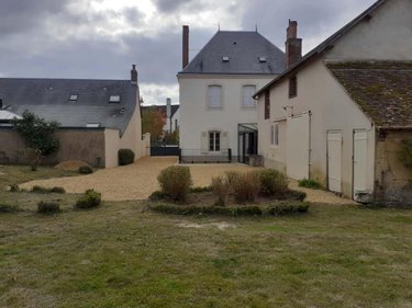 Location maison Neuville-sur-Sarthe 72190 Sarthe 161 m2  1500 euros