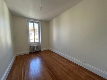 Location appartement Bourg-en-Bresse 01000 Ain 91 m2 4 pièces 830 euros