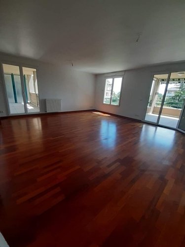 Location appartement Divonne-les-Bains 01220 Ain 102 m2 3 pièces 2730 euros