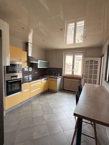 Location appartement Bourg-en-Bresse 01000 Ain 140 m2 3 pièces 915 euros