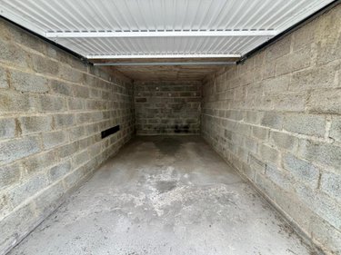 Location garage et parking Chagny 71150 Saône-et-Loire 15 m2  55 euros