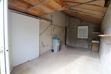 Fonds et murs commerciaux a vendre Fouesnant 29170 Finistère 89 m2  303025 euros