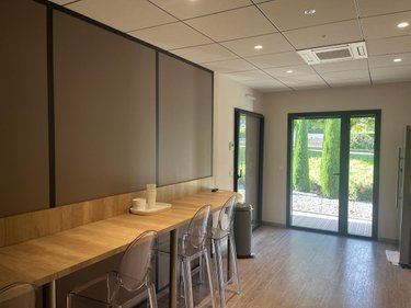 Fonds et murs commerciaux a vendre Dole 39100 Jura 280 m2  800000 euros