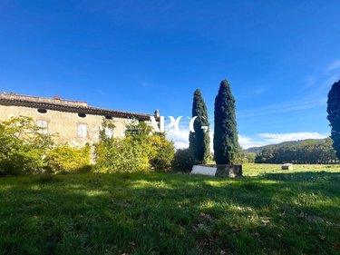 Immeuble a vendre Vinsobres 26110 Drôme 1000 m2  650000 euros