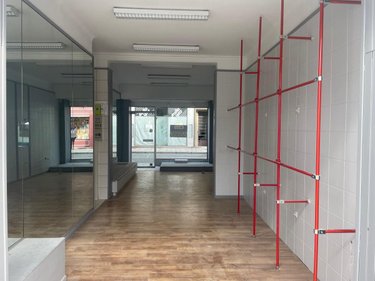 Fonds et murs commerciaux a vendre Vire-Normandie 14500 Calvados 58 m2  53500 euros