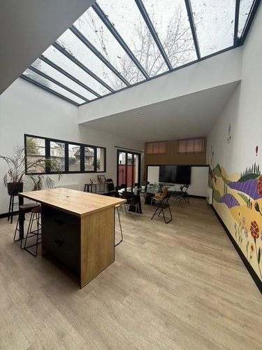 Fonds et murs commerciaux a vendre Angers 49000 Maine-et-Loire 373 m2  1467200 euros